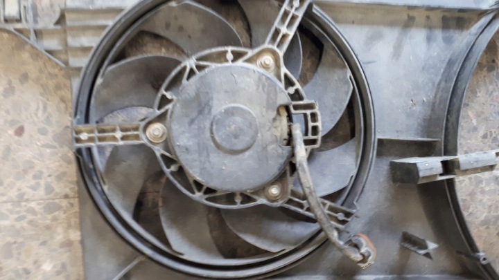 FORD OE 6C11-8C607-BC VENTILATEUR RADIATEUR