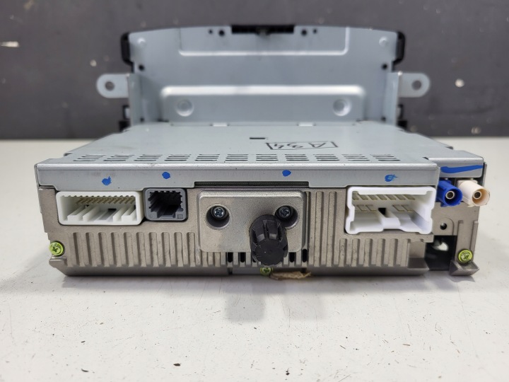 RADIO NAVIGATION TACTILES DACIA DUSTER I ORIGINAL 281157368R