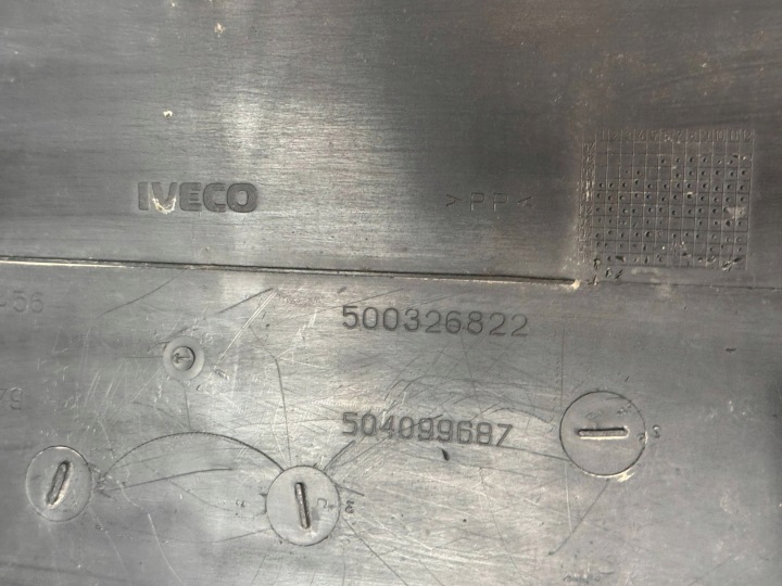 MOULURE PORTE COULISSANTE ARRIÈRE CÔTÉ DROITE IVECO DAILY 4TH GEN 500326822