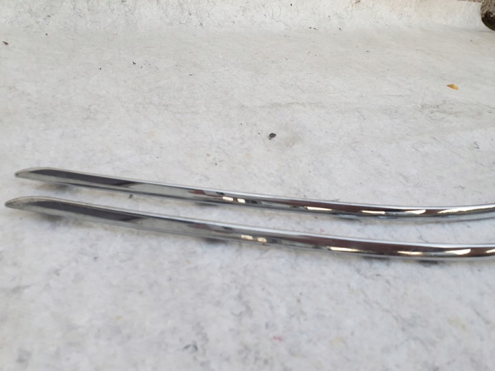 CHROME CHROME AVANT PARE-CHOCS C W204 DROIT LIFT LP