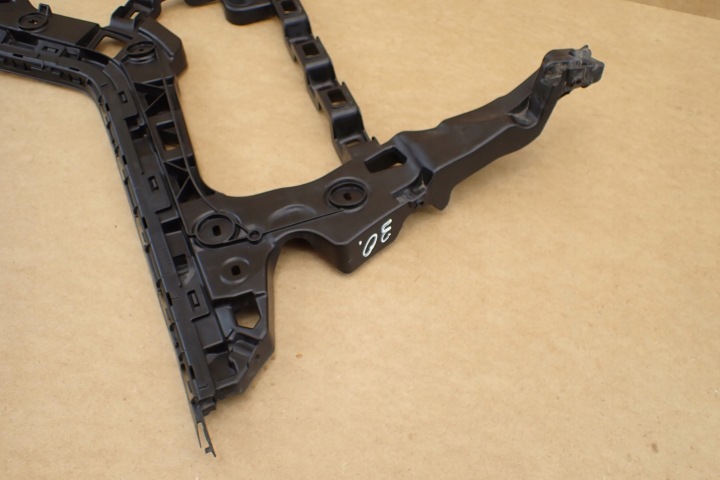 VW PASSAT B8 GLISSIÈRE PARE-CHOCS DROIT ARRIÈRE ARRIÈRE RH 3G9807356A 3G9807376