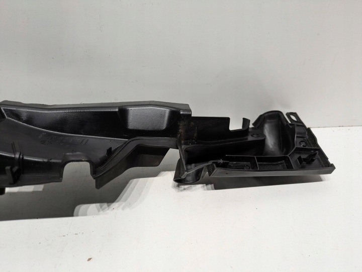 MOULURE GARDE-BOUE AVANT CÔTÉ DROITE AUDI A4 S4 B9 8W 8W0821170