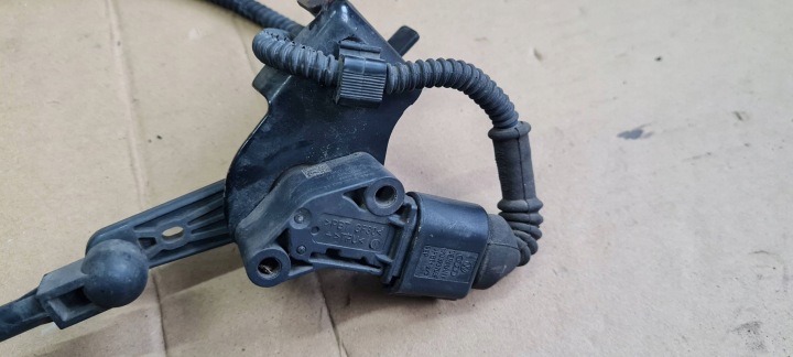 A5 8W LIFT CAPTEUR NIVELLEMENT FEUX GAUCHE AVANT 4M0907504A A4 B9 8W