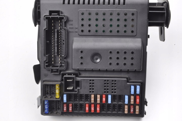 VOLVO S60 V70 S80 XC70 MODULE CEM 30786475