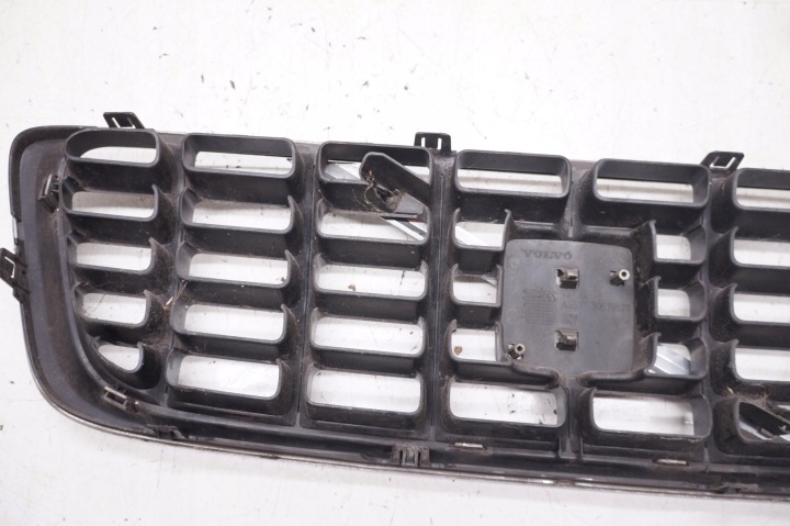 GRILLE CALANDRE CALANDRE RADIATEUR PARE-CHOCS VOLVO V70 III 30678627