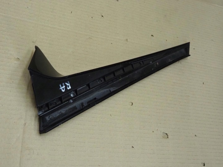 VW GOLF VIII UNIVERSEL SPOILER MOULURE COUVERCLES DE COFFRE COUVERCLES DE COFFRE DROIT ARRIÈRE 5H9827940B