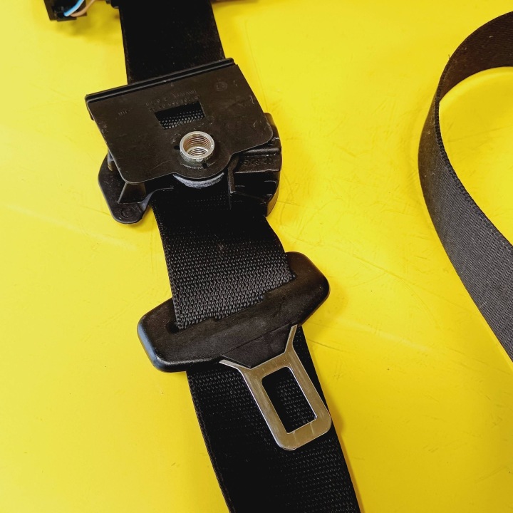 CEINTURE DE SÉCURITÉ DROIT AVANT MERCEDES ESSENCE AVEC W220 00066236 NR188