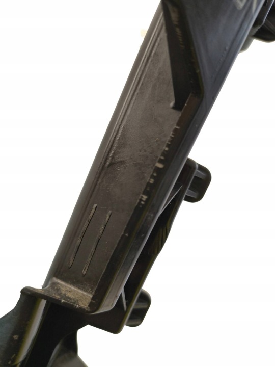 VW PASSAT B8 3G0853945 FIXATION BAGUETTES SEUIL