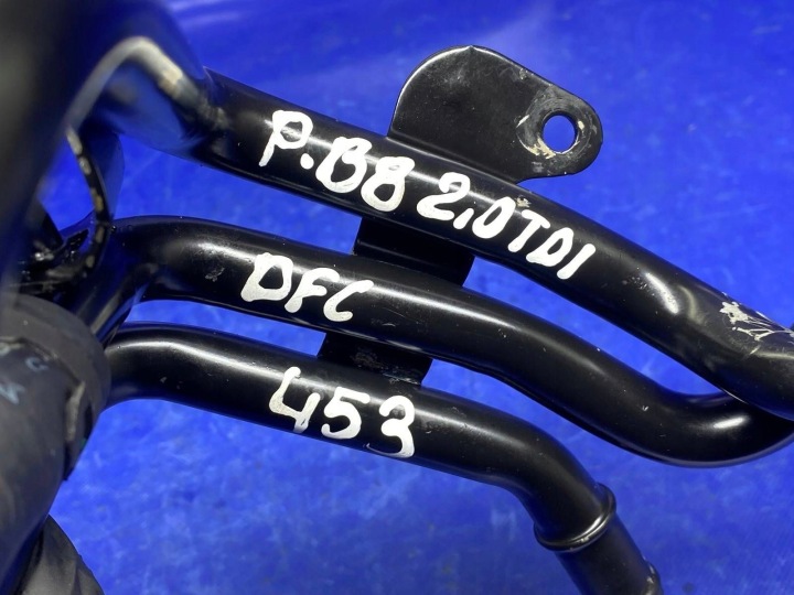 TUYAU TUBES FIL TUBES EAU VW PASSAT B8 2.0TDI DFC 04L121064AE 453