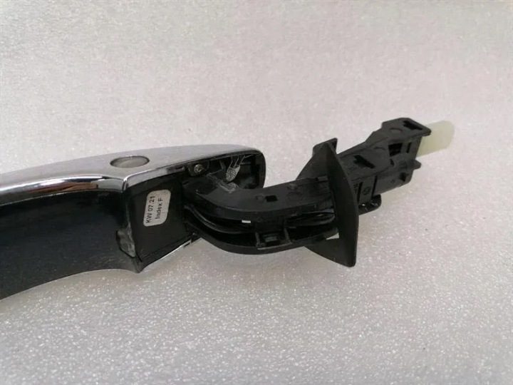 BENTLEY BENTAYGA 36A MK2 AVANT RIGHT DOOR HANDLE 36A837205