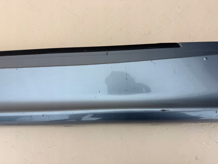 BMW I 1 E87 04R- REVÊTEMENT MOULURE SEUIL DROITE 5171 7147402