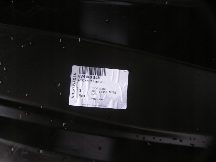 AUDI A3 8V4 SEUIL POTEAU DROIT BRODERIE ORIGINAL 8V4809848