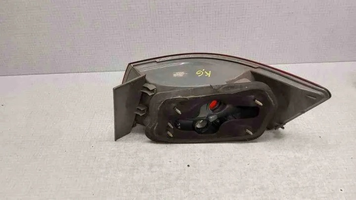 PHARE GAUCHE ARRIÈRE HYUNDAI SONATA V (NF) 924013K0 2.36L GASOLINE 119KW 2005