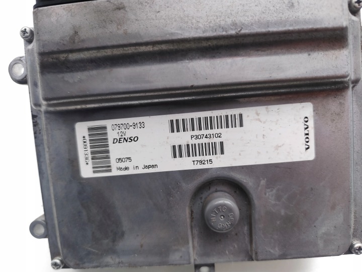 VOLVO S40 CONTRÔLEUR MODULE ECU 2.4 ESSENCE 125KW (170 HP) P30743102 2007