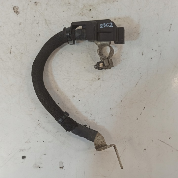MERCEDES-BENZ A W177 A35 SERRE-CÂBLE NÉGATIVE A0009051910