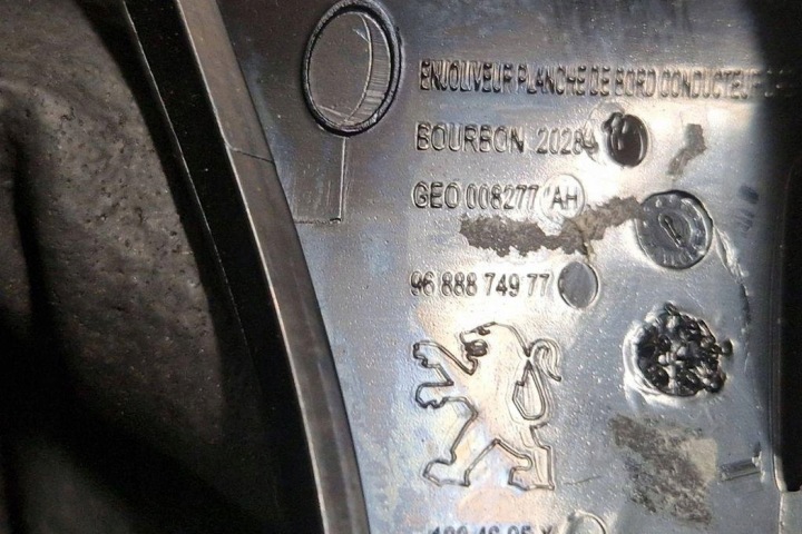 ENSEMBLE MOULURES ZEWNETRZNYCH PEUGEOT 508 SW 9688874977 2.0L DIESEL 2016