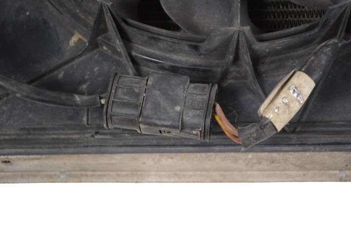 PIÈCES REFROIDISSEMENT PORSCHE BOXSTER (986) 0130303824 31642333 2.5L 150KW 1997