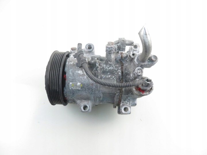 COMPRESSEUR DE CLIMATISATION TOYOTA AURIS II (E18) 1.6 4472806581