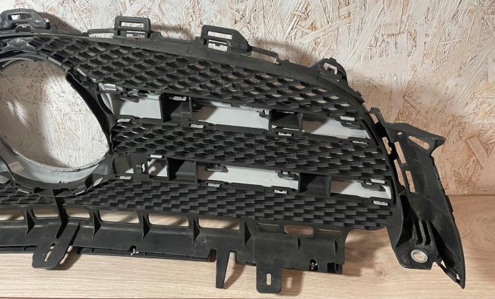 GRILLE CALANDRE MERCEDES E CLASSE W213 A2138880123