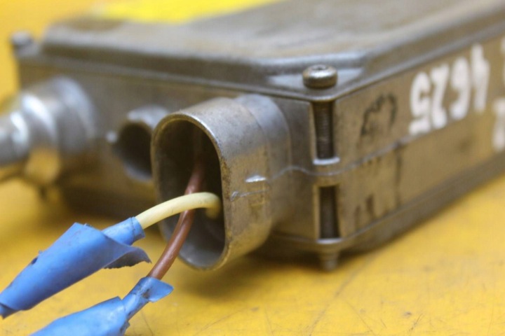 CONVERTISSEUR PHARE XÉNON GAUCHE AVANT AUDI A8 D2 5DV00776039 NR4625