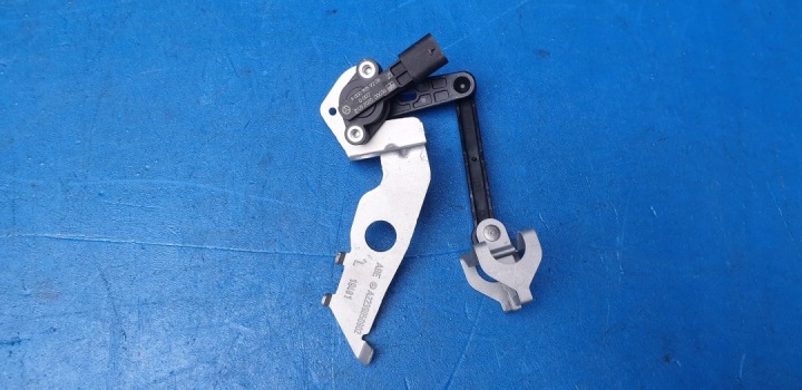 CAPTEUR NIVELLEMENT FEUX PHARE XÉNON MERCEDES A0009059206