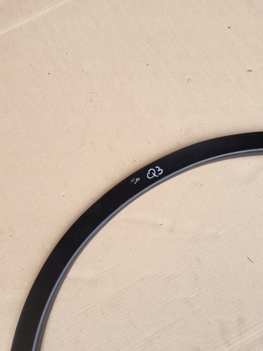NISSAN QASHQAI I J10 LIFT MOULURE SUR AILE DROIT AVANT 63810-BR01A ORIGINE EUROPE