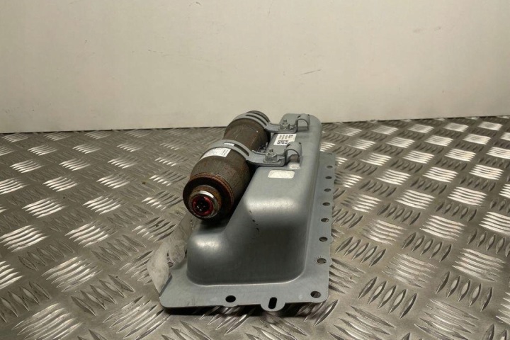 COUSSIN AIRBAG PASSAGER BMW 5 (F10) 9230399 2.99L DIESEL 2011