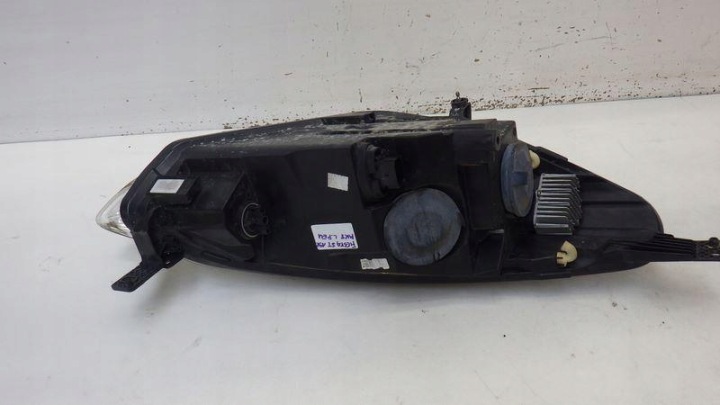 PHARE GAUCHE AVANT AVANT EUROPE FORD FIESTA MK8
