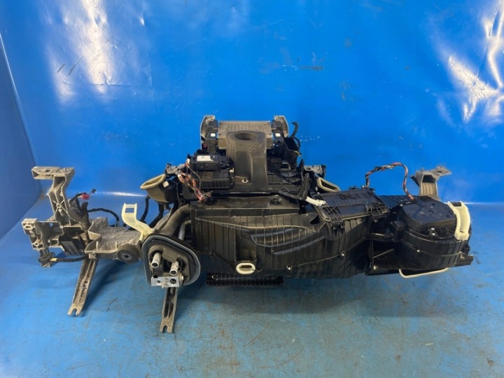 RENFORCEMENT TABLEAU DE BORD INSTRUMENTATION 51 45 9 624 953 BMW XM (G09) 23-