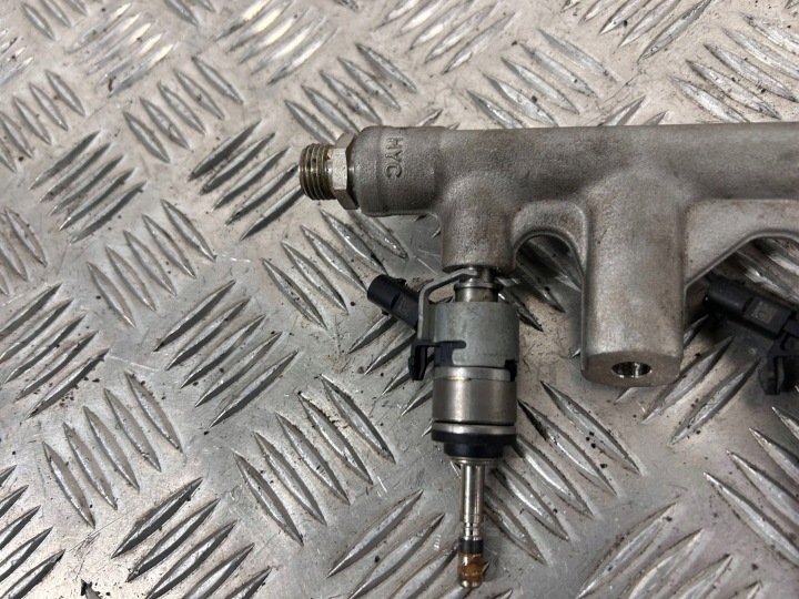 FIL COMBUSTIBLE AUDI Q5 SQ5 06Q133317B