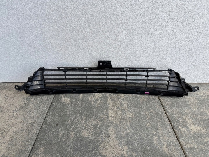 TOYOTA AURIS II GRILLE PARE-CHOCS PRZOD5311202670