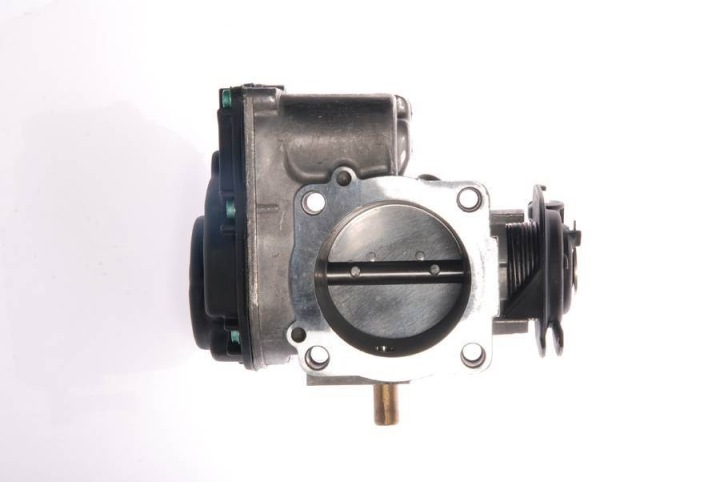 PAPILLON DES GAZ AUDI A3 SKODA OCTAVIA I VW BORA GOLF IV MOTEURS 1.8T AGU 150 K