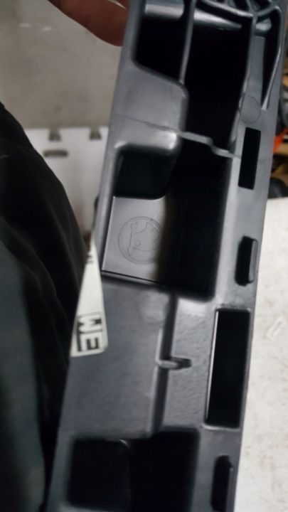 NEUF ORIGINAL GLISSIÈRE PARE-CHOCS ARRIÈRE SKODA OCTAVIA IV UNIVERSEL 5E7807863
