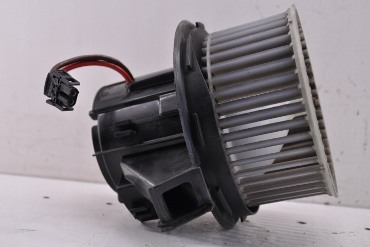 PETIT MOTEUR RÉCHAUFFEURS MERCEDES-BENZ E (W212) 8EW351040301 2.1L DIESEL 125KW