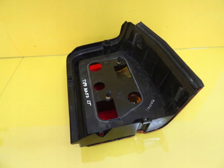 PHARE GAUCHE ARRIÈRE FIAT TIPO BERLINE COMPACTE 88-95R NR641