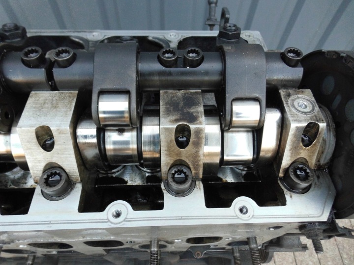 MOTEUR BXE GOLF V ALTEA A3 8P LEON II OCTAVIA PASSAT B6 SUPERB EOS 1.9TDI