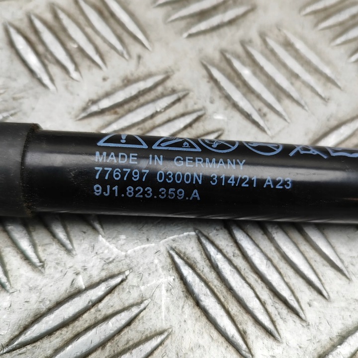 GAUCHE SERVOMOTEUR CAPOTS PORSCHE TAYCAN 9J1823359A 33583728 420KW 2021
