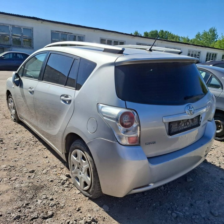 TOYOTA VERSO MOTEUR BOUCHONS RÉCHAUFFEURS 2009 2.0L 1138002840 113800-2840