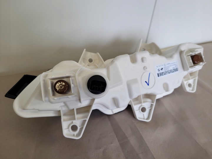 PEUGEOT 208 P21 2008 P24 GT II 2 PHARES ANTIBROUILLARD LED FJD AVANT GAUCHE 9824241480