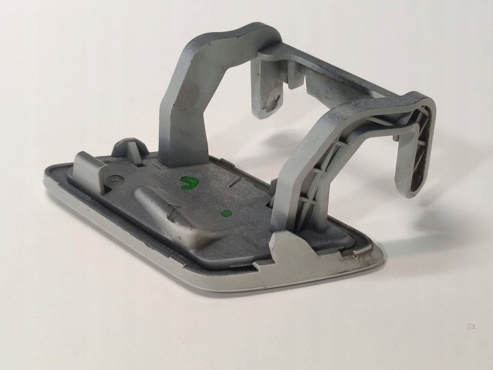 AUDI A4 B9 BOUCHON LAVE-GLACES PHARES DROITE 8W0955276