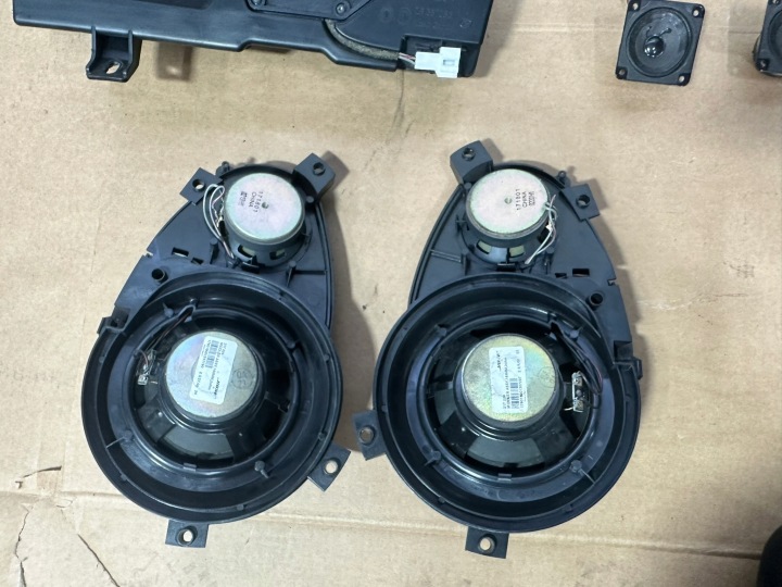 SONORISATION BOSE, HAUT-PARLEURS BOSE, SUBWOOFER MERCEDES SL R230, W230 AL