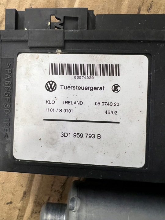 VW TOUAREG I MOTEUR PETIT MOTEUR VITRES GAUCHE AVANT AVANT 3D1959793B