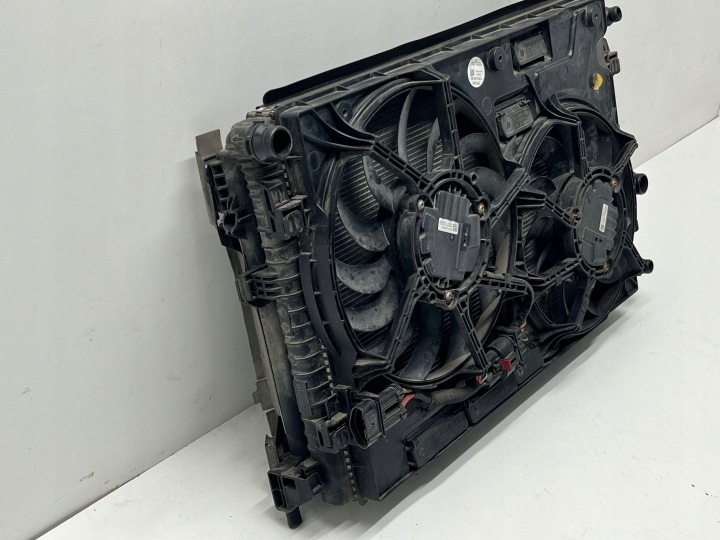 2016 VOLKSWAGEN PASSAT B8 RADIATEUR ENSEMBLE 3Q0121205A
