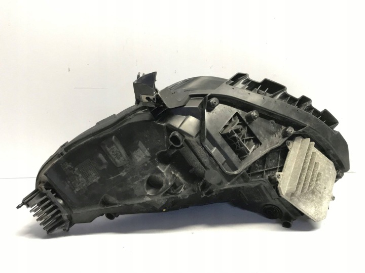 TESLA MODÈLE 3 2021 DROITE PHARE AVANT 107737650B