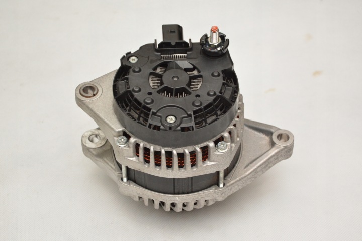 ALTERNATEUR MOTEUR MITSUBISHI OUTLANDER III ASX 2,0 16V PHEV 4J11 1800A567