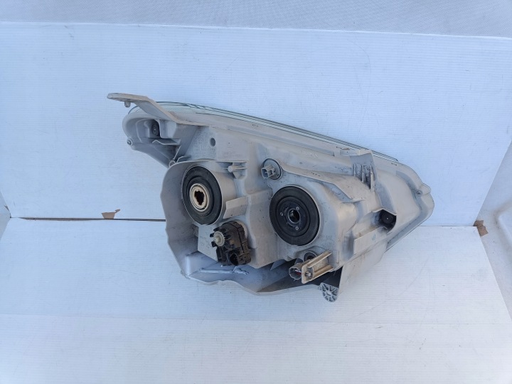 ISUZU D-MAX LIFT PHARE GAUCHE AVANT AVANT EUROPE 100-18544