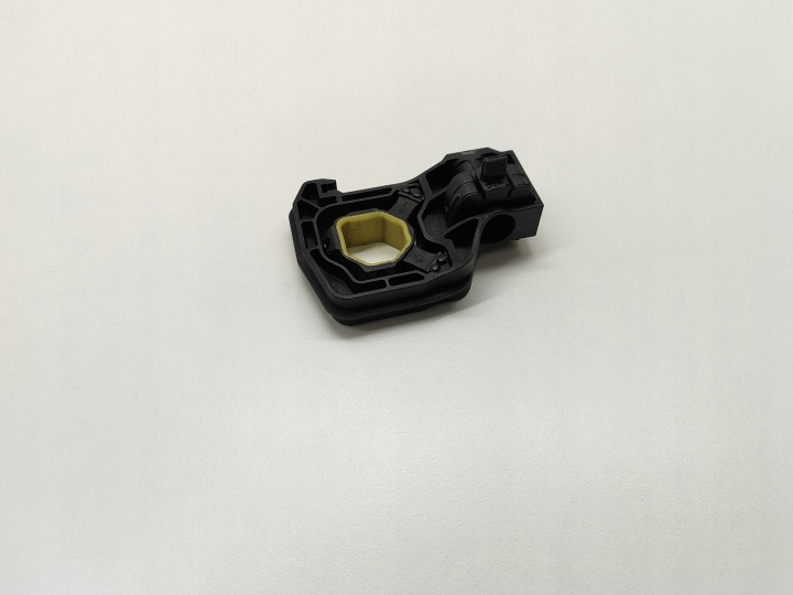BMW 5 F10 F11 2013 POIGNÉE FIXATION RADIATEUR
