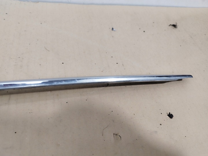 MOULURE CHROMÉE COUVERCLES DE COFFRE ARRIÈRE VOLVO XC90 I LIFT ANNÉE 2007-2010 30695582