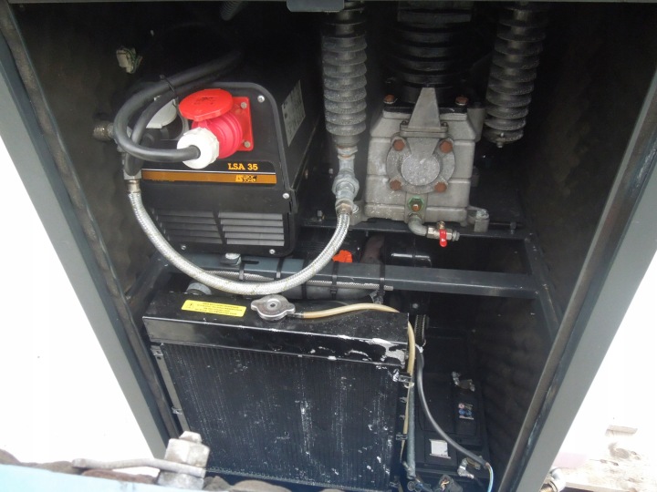 PORTABLE COMPRESSEUR AUTOMOBILE COMPRESSEUR AIR SUR ZAPALNICZKE 12V 140W