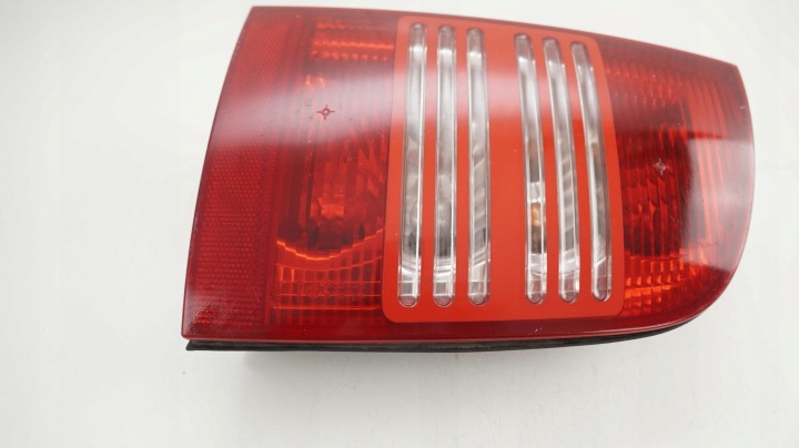 PHARE DROIT ARRIÈRE ARRIÈRE SKODA OCTAVIA I UNIVERSEL LIFT 00-10R